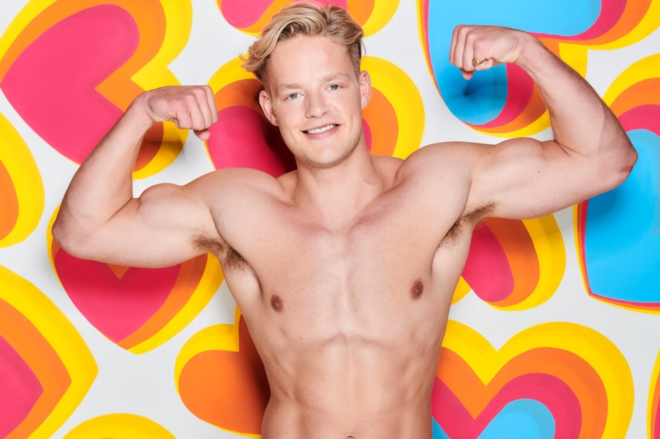 Ollie out: ITV hit with a petition to remove Ollie from Love Island