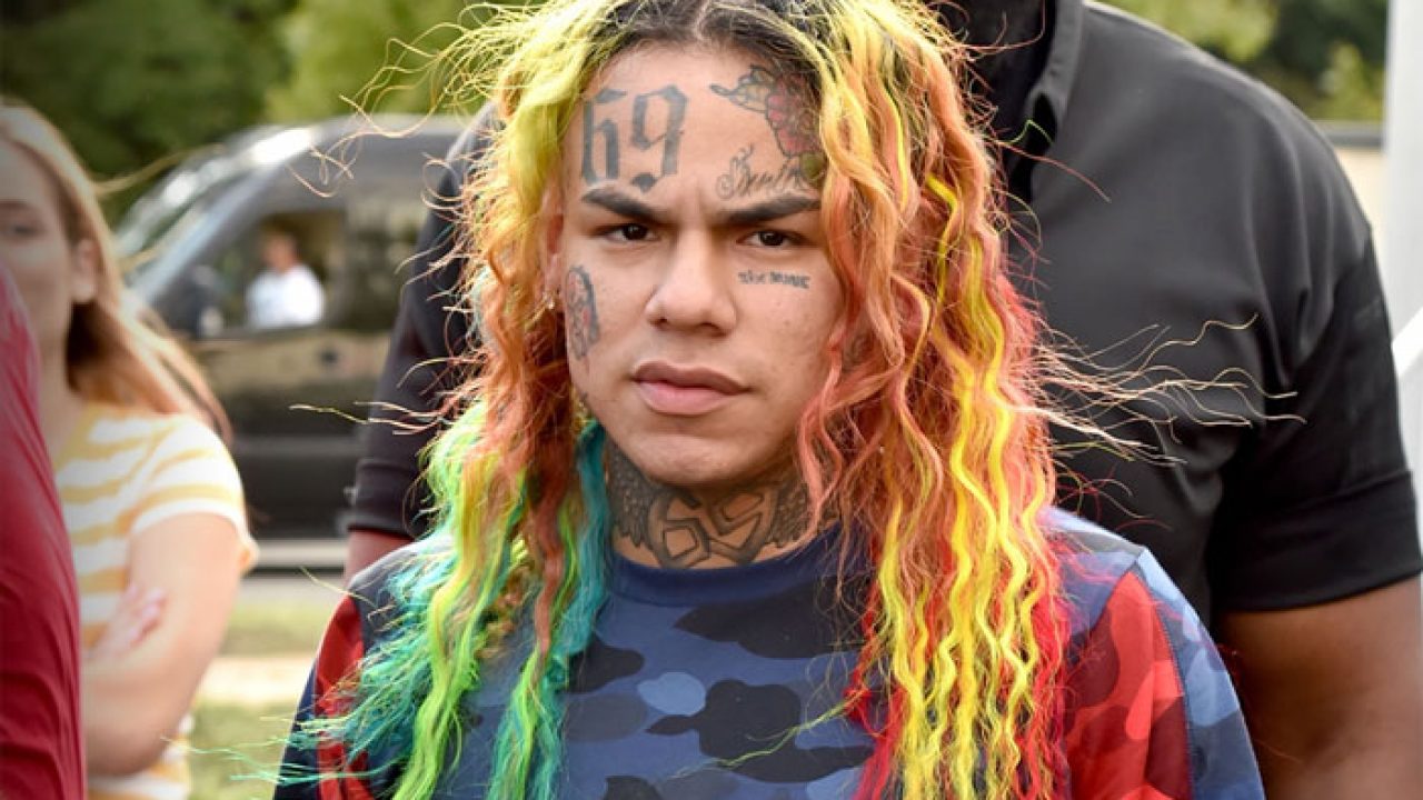 TEKASHI 6IX9INE ANNOUNCES HE WILL BE GOING LIVE ON FRIDAY FOR FIRST TIME SINCE BEING RELEASED FROM JAIL