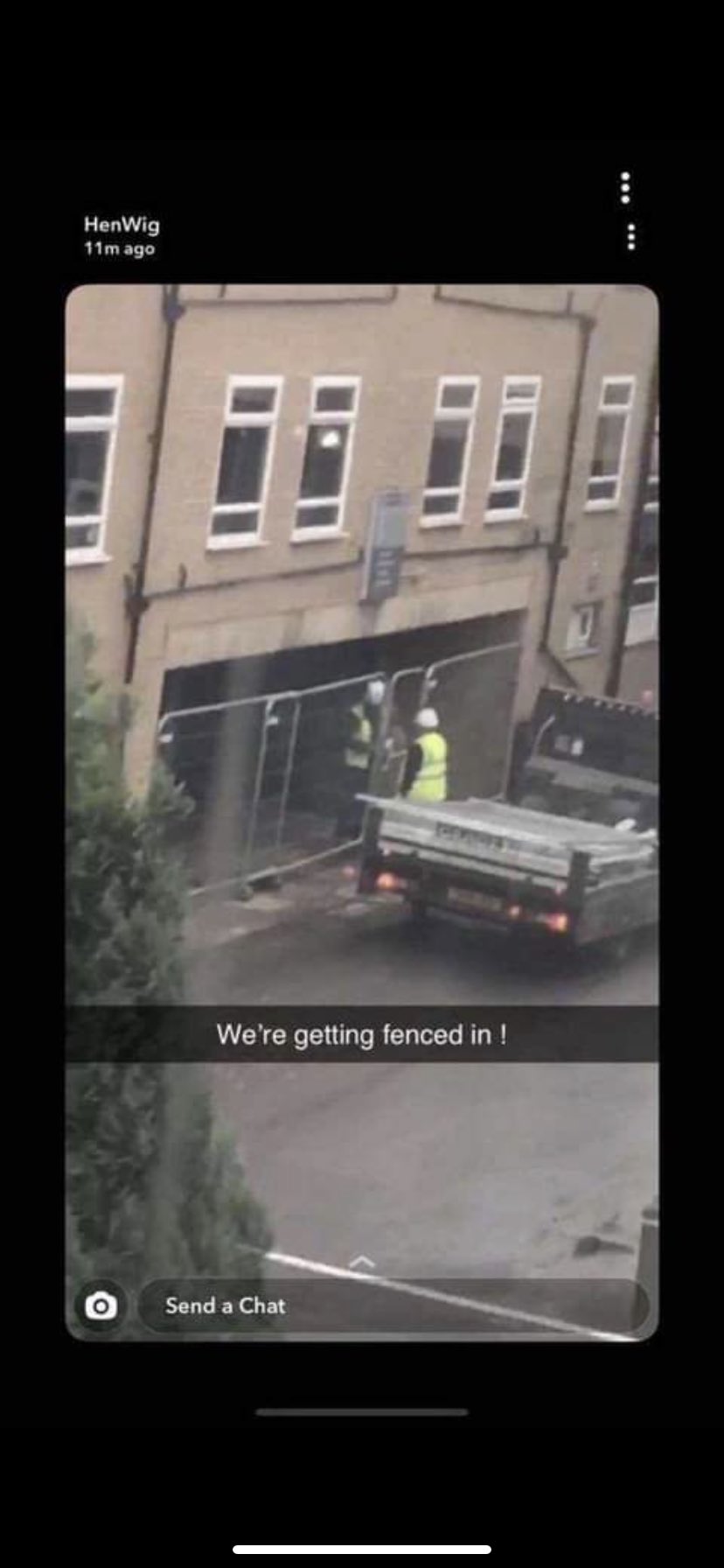 BREAKING: UNIVERSITY OF MANCHESTER STUDENTS ARE FENCED INTO HALLS