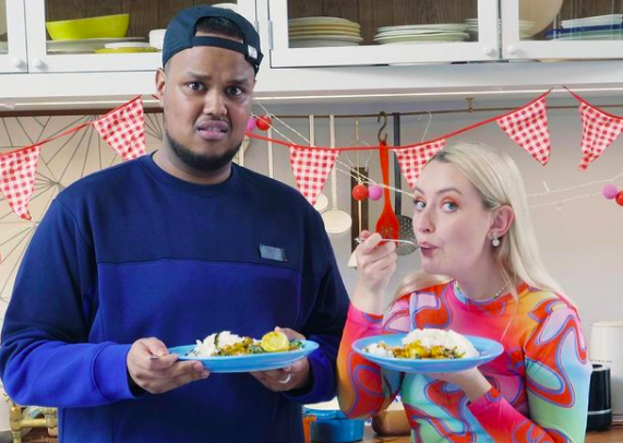 Amelia Dimoldenberg recruits Chunkz as her sous-chef for the latest episode of ‘Amelia’s Cooking Show’