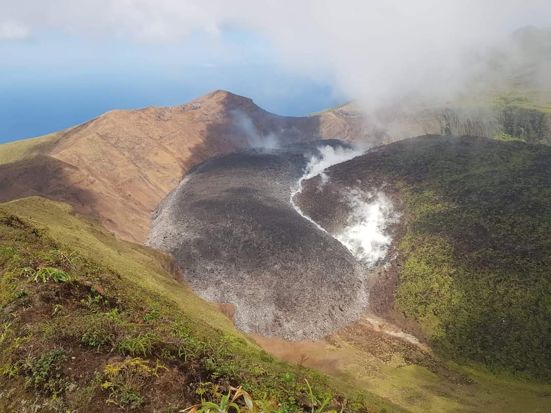 St Vincent begins evacuations due to imminent volcanic eruption